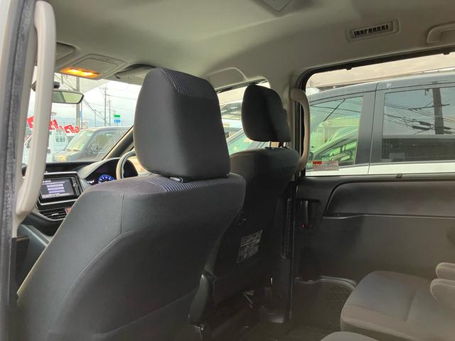 ノア ハイブリッドＸ　片側電動スライドドア　ナビ　テレビ　バックカメラ　ＥＴＣ　スマートキー　プッシュスタート　アイドリングストップ　ＬＥＤヘッドランプ　Ｂｌｕｅｔｏｏｔｈ接続（22枚目）