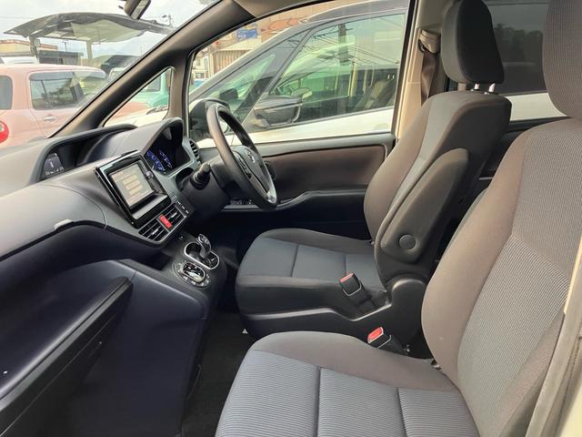 ノア ハイブリッドＸ　片側電動スライドドア　ナビ　テレビ　バックカメラ　ＥＴＣ　スマートキー　プッシュスタート　アイドリングストップ　ＬＥＤヘッドランプ　Ｂｌｕｅｔｏｏｔｈ接続（28枚目）