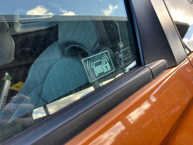 ＣＲ－Ｚ α　６速マニュアル　ナビ　テレビ　Ｂｌｕｅｔｏｏｔｈ接続　バックカメラ　ＥＴＣ　盗難防止システム　スマートキー　アイドリングストップ（17枚目）