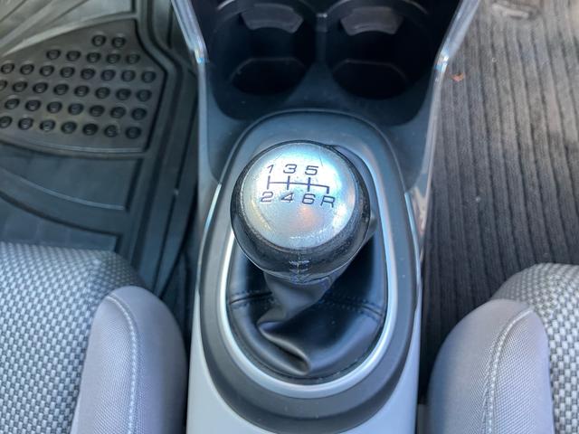 ＣＲ－Ｚ α　６速マニュアル　ナビ　テレビ　Ｂｌｕｅｔｏｏｔｈ接続　バックカメラ　ＥＴＣ　盗難防止システム　スマートキー　アイドリングストップ（35枚目）