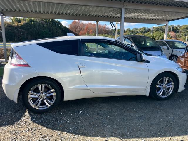 ＣＲ－Ｚ α　パナソニックナビ　テレビ　ドライブレコーダー　バックカメラ　ＥＴＣ　スマートキー　アイドリングストップ　盗難防止システム　パドルシフト　Ｂｌｕｅｔｏｏｔｈ接続（8枚目）