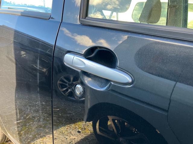 ミライース L メモリアルエディション キーレスエントリー 盗難防止システム 衝突安全ボディ CD再生 パワーステアリング パワーウィンドウ(10枚目)