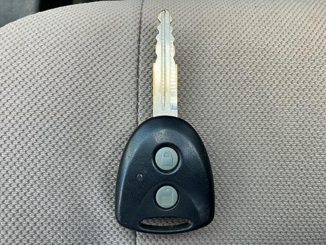 ミライース L メモリアルエディション キーレスエントリー 盗難防止システム 衝突安全ボディ CD再生 パワーステアリング パワーウィンドウ(28枚目)