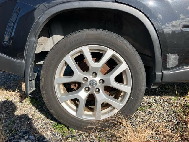 エクストレイル ２０ＧＴ　６速マニュアル　ナビ　テレビ　バックカメラ　Ｂｌｕｅｔｏｏｔｈ接続　スマートキー　衝突安全ボディ　ＨＩＤライト　オートライト　盗難防止システム（14枚目）