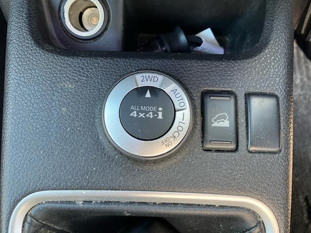 エクストレイル ２０ＧＴ　６速マニュアル　ナビ　テレビ　バックカメラ　Ｂｌｕｅｔｏｏｔｈ接続　スマートキー　衝突安全ボディ　ＨＩＤライト　オートライト　盗難防止システム（33枚目）