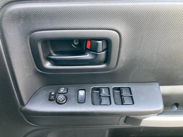 スペーシアギア ハイブリッドXZ 衝突軽減ブレーキ 車線逸脱アラート クリアランスソナー デュアルスイッチ付き両側PW シートバックテーブル サンシェード リアシーリングファン シートヒーター フォグランプ スマートキー(12枚目)