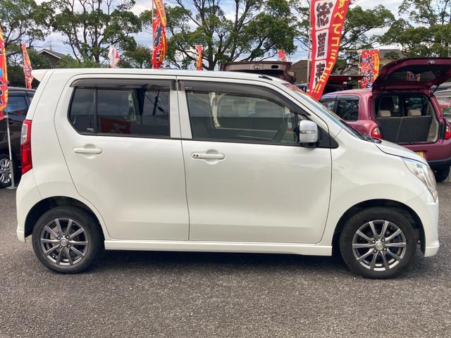 ワゴンＲ ＦＸリミテッド　カロッツェリアＣＤデッキ　プッシュエンジンスタート　スマートキー　電格ドアミラーウィンカー　革巻きステアリング　ＥＴＣ　助手席収納ＢＯＸ　ベンチシート（5枚目）