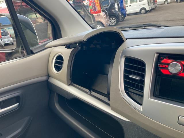 ワゴンＲ ＦＸリミテッド　カロッツェリアＣＤデッキ　プッシュエンジンスタート　スマートキー　電格ドアミラーウィンカー　革巻きステアリング　ＥＴＣ　助手席収納ＢＯＸ　ベンチシート（13枚目）