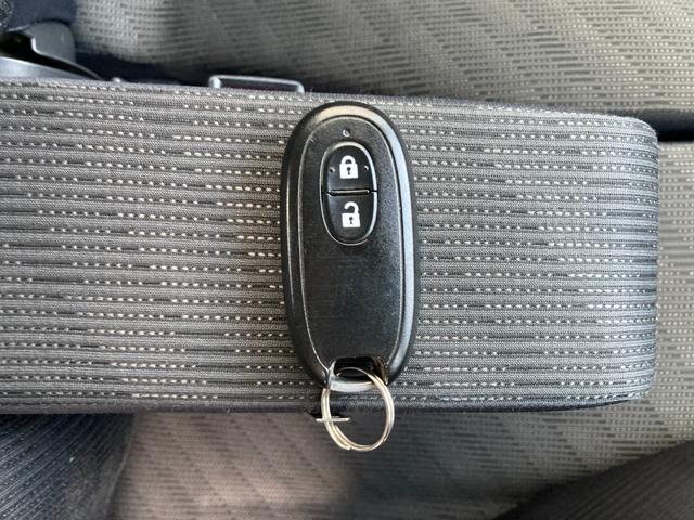 ワゴンＲ ＦＸリミテッド　カロッツェリアＣＤデッキ　プッシュエンジンスタート　スマートキー　電格ドアミラーウィンカー　革巻きステアリング　ＥＴＣ　助手席収納ＢＯＸ　ベンチシート（16枚目）