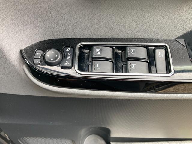 タント カスタムX センターピラーレス スーパースライドシート 衝突軽減ブレーキ 車線逸脱アラート クリアランスソナー ウェルカムオープンドア デュアルスイッチ付き両側パワースライドドア サンシェード USBポート(10枚目)