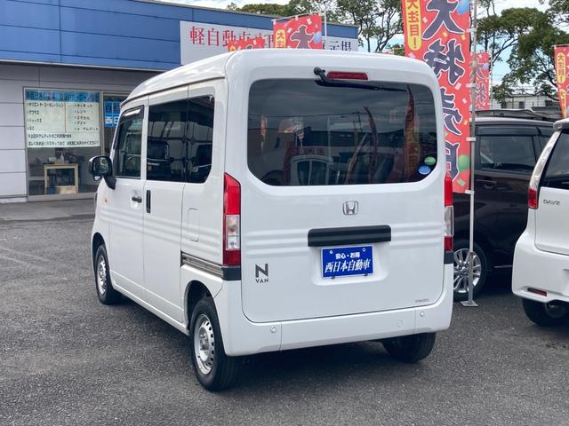 『全てのお客様に安心を』　自社整備工場にて厳しいチェックを通過した車両には点検記録簿と保証書を発行し、整備保証を付けさせていただきます。（一部車両を除く）