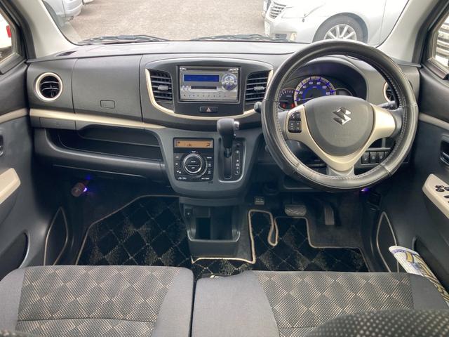 ワゴンＲスティングレー Ｊスタイル　後期モデル　特別仕様車　衝突軽減ブレーキ　前席シートヒーター　革巻きステアリングスイッチ　純正１５インチアルミホイール　オートライト　フォグランプ　ＨＩＤヘッドライト　プッシュエンジンスタート（7枚目）