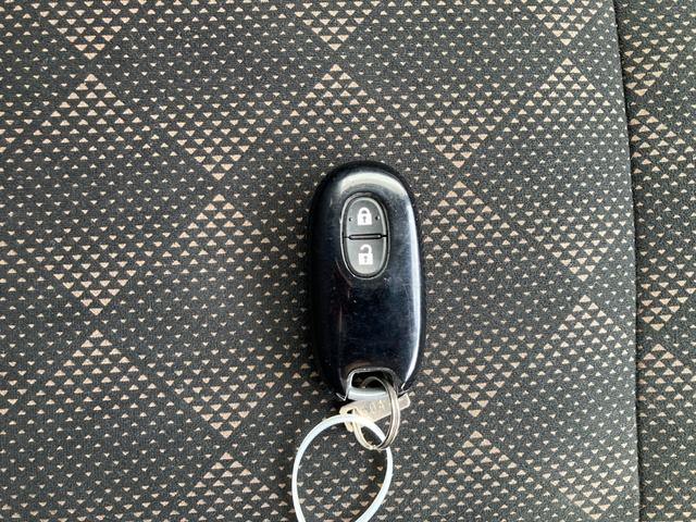 ワゴンＲスティングレー Ｊスタイル　後期モデル　特別仕様車　衝突軽減ブレーキ　前席シートヒーター　革巻きステアリングスイッチ　純正１５インチアルミホイール　オートライト　フォグランプ　ＨＩＤヘッドライト　プッシュエンジンスタート（19枚目）