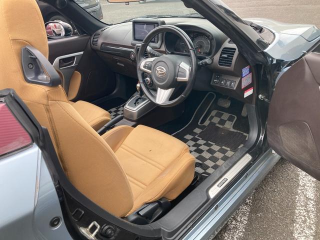 コペン ローブ　電動オープンカー　前席シートヒーター　ターボ　イージークローザー付きトランク　純正ナビ　フルセグ　Ｂｌｕｅｔｏｏｔｈ再生　ＳＤ再生　バックモニター　プッシュエンジンスタート　スマートキー　ＥＴＣ（11枚目）