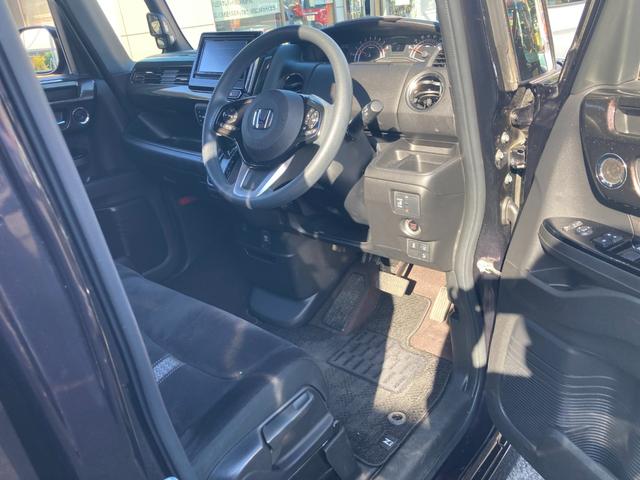 N-BOXカスタム G・Lホンダセンシング 衝突軽減ブレーキ ビルトインETC 車線逸脱アラート リアコーナーセンサー クルーズコントロール USBポート2.5A ロールサンシェード パナソニックナビ Bluetooth再生 フルセグTV(19枚目)