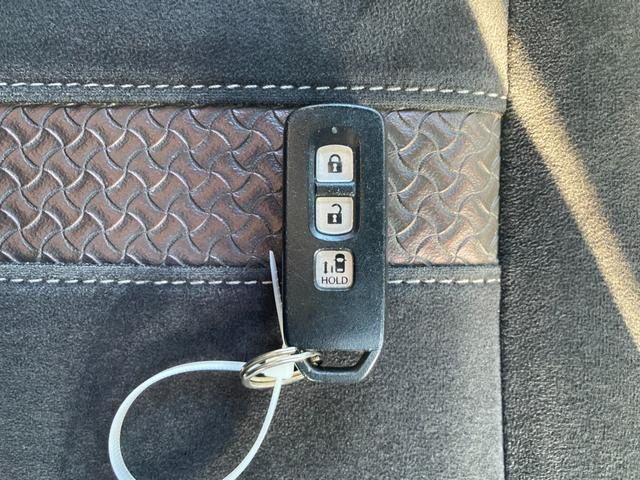 N-BOXカスタム G・Lホンダセンシング 衝突軽減ブレーキ ビルトインETC 車線逸脱アラート リアコーナーセンサー クルーズコントロール USBポート2.5A ロールサンシェード パナソニックナビ Bluetooth再生 フルセグTV(28枚目)