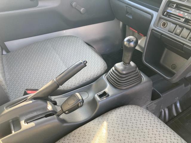 キャリイトラック ＫＣエアコン・パワステ農繁仕様　４ＷＤ　５速ＭＴ車　三方開　作業灯　雨バイザー　ヘッドライトレベライザー　デフロック（15枚目）