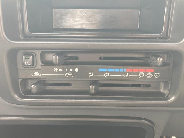ハイゼットトラック エアコン・パワステスペシャルVS 4WD 5MT エアコン パワステ 三方開 作業灯 純正ラジオ ヘッドライトレベライザー(15枚目)