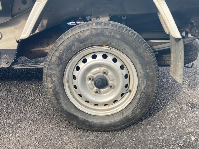ハイゼットトラック エアコン・パワステスペシャルVS 4WD 5MT エアコン パワステ 三方開 作業灯 純正ラジオ ヘッドライトレベライザー(22枚目)