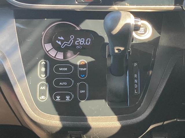 デイズルークス ハイウェイスター　Ｘ　Ｇパッケージ　後期モデル　デュアルスイッチ付き　両側電動スライドア　サンシェード　シートバックモニター　アラウンドビューモニター・オートライト　バックモニター　　タッチパネル式オートエアコン　スマートキー（8枚目）