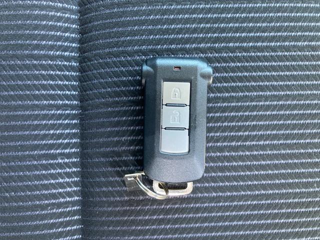 デイズルークス ハイウェイスター　Ｘ　Ｇパッケージ　後期モデル　デュアルスイッチ付き　両側電動スライドア　サンシェード　シートバックモニター　アラウンドビューモニター・オートライト　バックモニター　　タッチパネル式オートエアコン　スマートキー（22枚目）