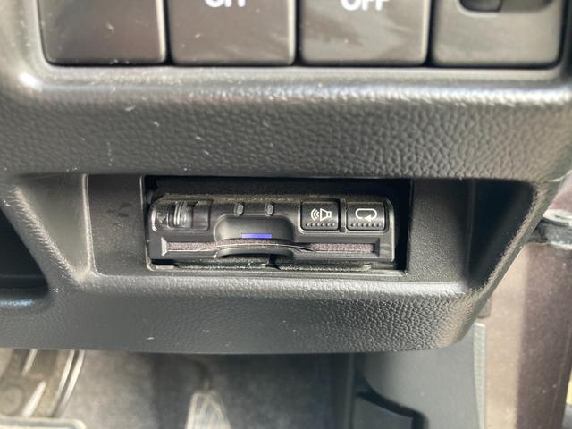 ワゴンＲ ハイブリッドＦＸ　運転席シートヒーター　衝突軽減ブレーキ　車線逸脱アラート　パナソニックナビ　Ｂｌｕｅｔｏｏｔｈ再生　ＢＤ再生　傘収納スペース付き　デイライト　室内灯ＬＥＤ仕様　バックモニター　ヘッドアップディスプレイ（12枚目）