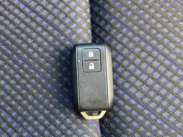 ワゴンＲ ハイブリッドＦＸ　運転席シートヒーター　衝突軽減ブレーキ　車線逸脱アラート　パナソニックナビ　Ｂｌｕｅｔｏｏｔｈ再生　ＢＤ再生　傘収納スペース付き　デイライト　室内灯ＬＥＤ仕様　バックモニター　ヘッドアップディスプレイ（18枚目）