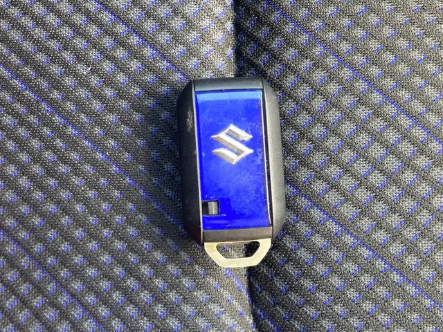 ワゴンＲ ハイブリッドＦＸ　運転席シートヒーター　衝突軽減ブレーキ　車線逸脱アラート　パナソニックナビ　Ｂｌｕｅｔｏｏｔｈ再生　ＢＤ再生　傘収納スペース付き　デイライト　室内灯ＬＥＤ仕様　バックモニター　ヘッドアップディスプレイ（19枚目）