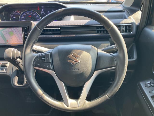 ワゴンＲ ハイブリッドＦＺ　パナソニックナビ　フルセグＴＶ　Ｂｌｕｅｔｏｏｔｈ再生　ＤＶＤビデオ再生　運転席シートヒーター　室内灯ＬＥＤ　オートライト　フォグランプ　スマートキー　アイドリングストップ　プッシュエンジンスタート（9枚目）