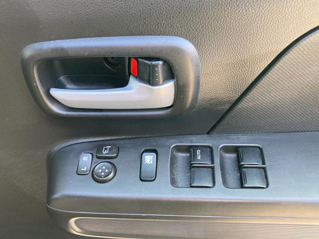 ワゴンＲ ハイブリッドＦＺ　パナソニックナビ　フルセグＴＶ　Ｂｌｕｅｔｏｏｔｈ再生　ＤＶＤビデオ再生　運転席シートヒーター　室内灯ＬＥＤ　オートライト　フォグランプ　スマートキー　アイドリングストップ　プッシュエンジンスタート（10枚目）