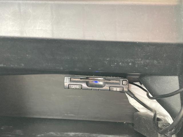 Ｎ－ＢＯＸカスタム Ｇ　ＳＳパッケージ　特別仕様車　衝突軽減ブレーキ　両側パワースライドドア　プッシュスタート　スマートキー　リアアームレスト　フォグランプ　オートライト　純正１４インチアルミ　アイドリングストップ　ＥＴＣ（18枚目）