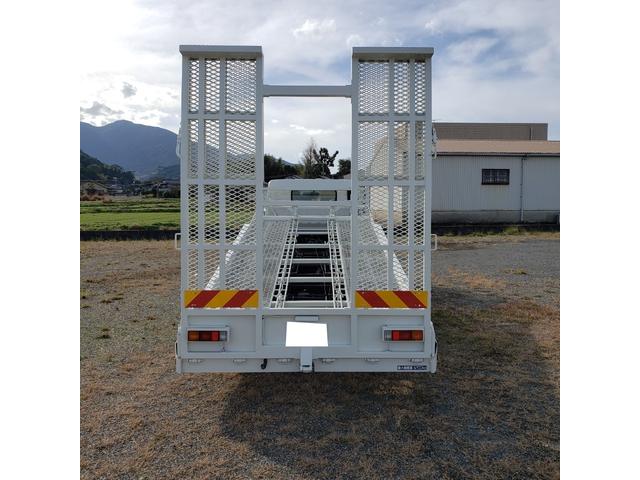 キャンター 　ラジコン付き２台積積載車ウインチ付（6枚目）