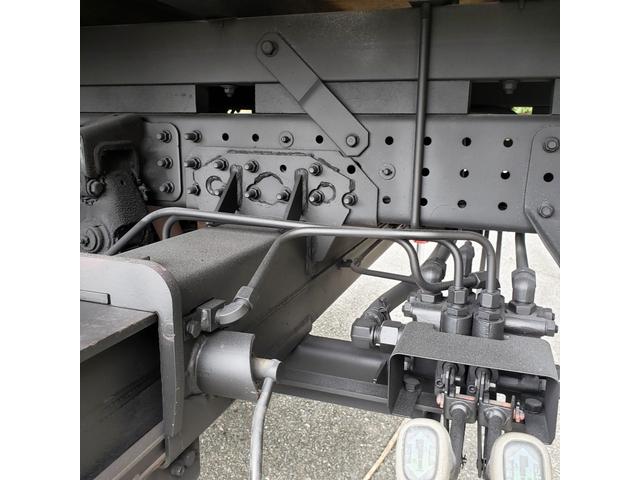 キャンター 　４段ラジコン付きクレーン車リアジャッキ付差し違いアウトリガー（21枚目）