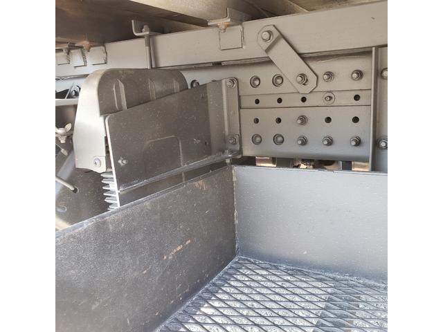 キャンター 4段ラジコン付きクレーン車 差し違いアウトリガー ICターボ 荷台鉄板張り(14枚目)