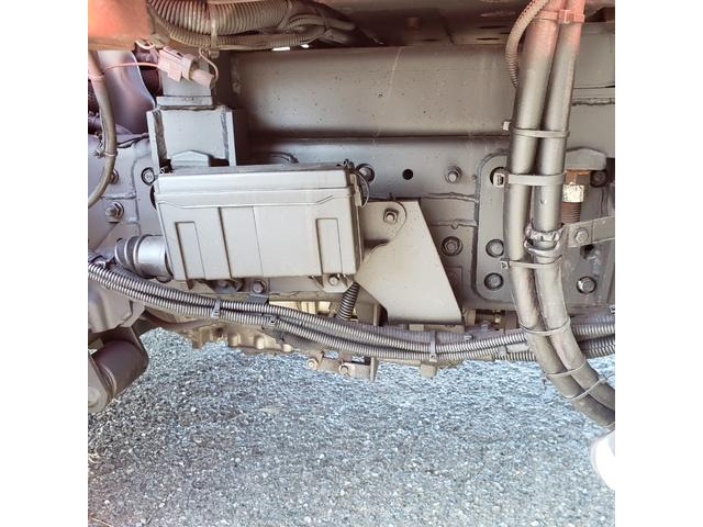 キャンター 4段ラジコン付きクレーン車 差し違いアウトリガー ICターボ 荷台鉄板張り(15枚目)