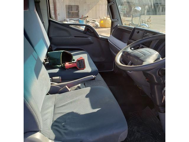 キャンター 4段ラジコン付きクレーン車 差し違いアウトリガー ICターボ 荷台鉄板張り(24枚目)