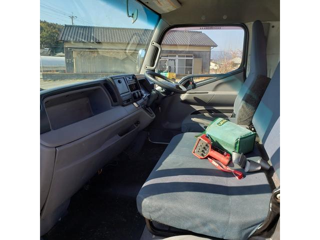 キャンター 4段ラジコン付きクレーン車 差し違いアウトリガー ICターボ 荷台鉄板張り(25枚目)