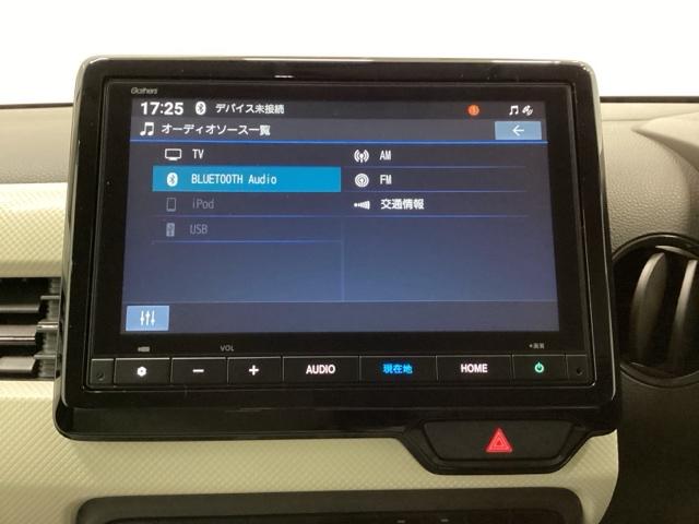 お持ちのスマートフォンと連携して、ナビやＢｌｕｅｔｏｏｔｈでの音楽再生が可能です。デザインはもちろん、操作性も良好です。