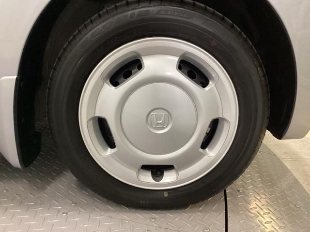 おしゃれは足元から、デザインのいいホイールキャップです。お手入れも簡単♪