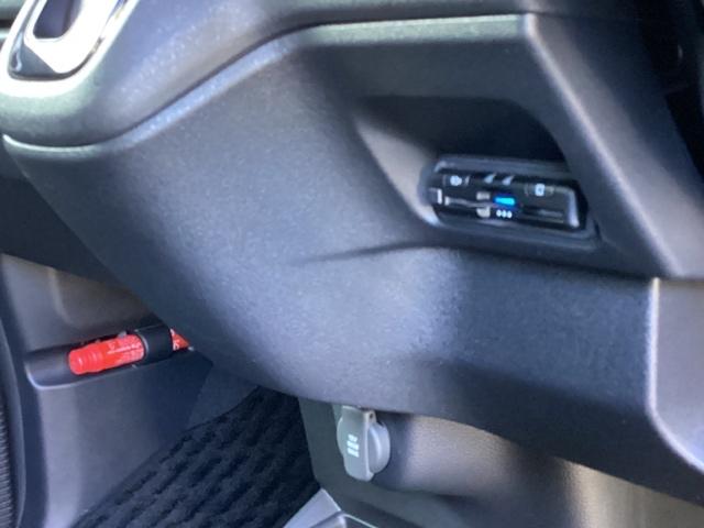 Ｎ－ＢＯＸカスタム ベースグレード　メモリーナビ　ドラレコ　ＥＴＣ　Ｗ電動ドア　ＵＳＢ接続　ＣＭＢＳ　Ｄレコ　禁煙　ベンチシート　オートエアコン　スマートキ　ＬＥＤ　盗難防止装置　クルコン　バックカメラ　フルセグＴＶ　パワーステアリング（13枚目）