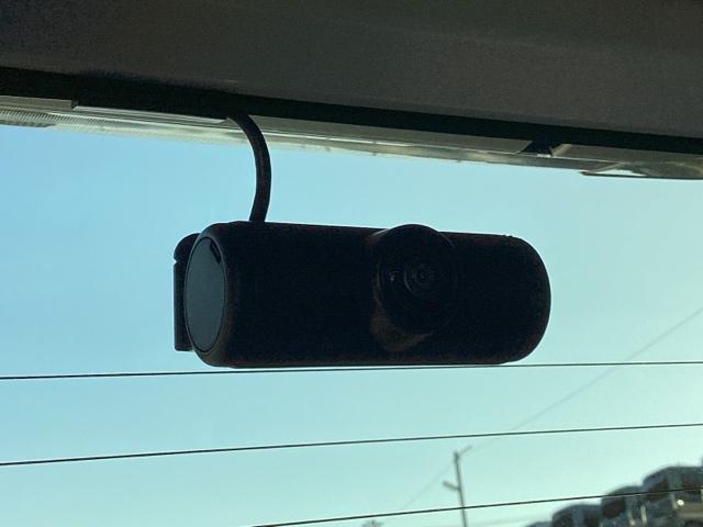 Ｎ－ＢＯＸカスタム ベースグレード　メモリーナビ　ドラレコ　ＥＴＣ　Ｗ電動ドア　ＵＳＢ接続　ＣＭＢＳ　Ｄレコ　禁煙　ベンチシート　オートエアコン　スマートキ　ＬＥＤ　盗難防止装置　クルコン　バックカメラ　フルセグＴＶ　パワーステアリング（15枚目）