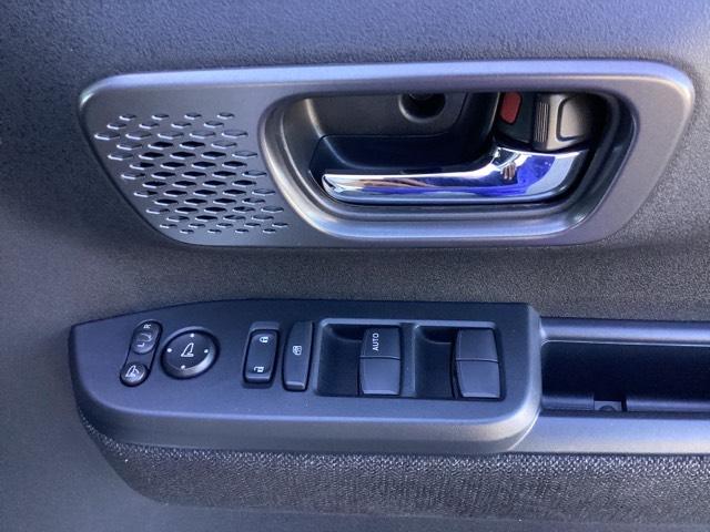 Ｎ－ＢＯＸカスタム ベースグレード　メモリーナビ　ドラレコ　ＥＴＣ　Ｗ電動ドア　ＵＳＢ接続　ＣＭＢＳ　Ｄレコ　禁煙　ベンチシート　オートエアコン　スマートキ　ＬＥＤ　盗難防止装置　クルコン　バックカメラ　フルセグＴＶ　パワーステアリング（26枚目）