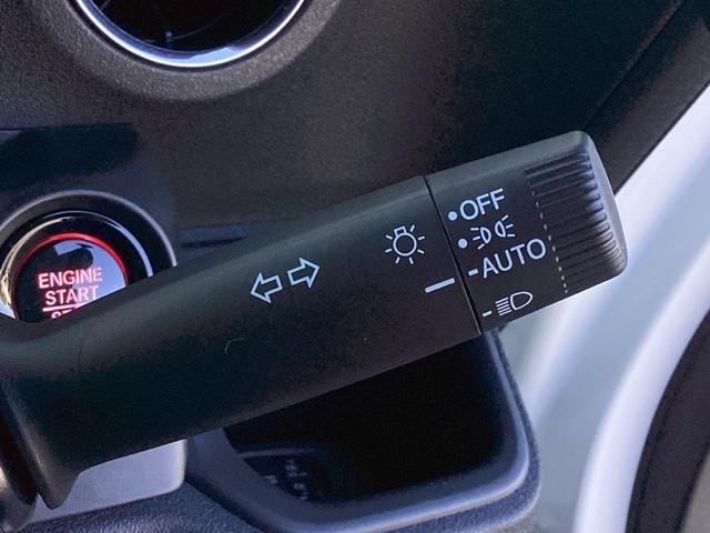 Ｎ－ＢＯＸカスタム ベースグレード　メモリーナビ　ドラレコ　ＥＴＣ　Ｗ電動ドア　ＵＳＢ接続　ＣＭＢＳ　Ｄレコ　禁煙　ベンチシート　オートエアコン　スマートキ　ＬＥＤ　盗難防止装置　クルコン　バックカメラ　フルセグＴＶ　パワーステアリング（34枚目）