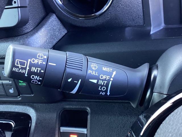 Ｎ－ＢＯＸカスタム ベースグレード　メモリーナビ　ドラレコ　ＥＴＣ　Ｗ電動ドア　ＵＳＢ接続　ＣＭＢＳ　Ｄレコ　禁煙　ベンチシート　オートエアコン　スマートキ　ＬＥＤ　盗難防止装置　クルコン　バックカメラ　フルセグＴＶ　パワーステアリング（35枚目）