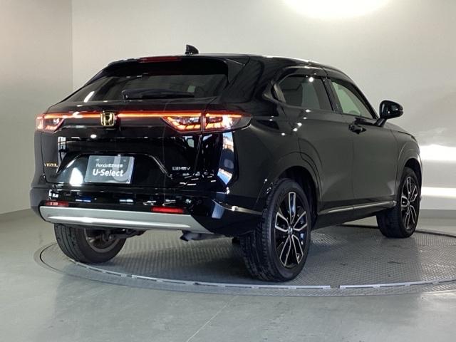 ヴェゼル ｅ：ＨＥＶＺ　純正メモリーナビ　ドラレコ　全周囲カメラ　地上デジタル　ＵＳＢ入力　ハンズフリーテールゲート　シートＨ　サイドエアＢ　サイドカメラ　パークセンサー　リヤカメラ　点検記録簿　ＬＥＤヘットライト　ＥＳＣ（31枚目）