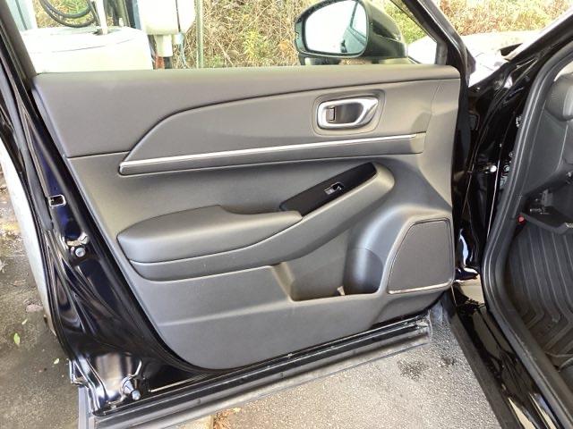 ヴェゼル ｅ：ＨＥＶＺ　純正メモリーナビ　ドラレコ　全周囲カメラ　地上デジタル　ＵＳＢ入力　ハンズフリーテールゲート　シートＨ　サイドエアＢ　サイドカメラ　パークセンサー　リヤカメラ　点検記録簿　ＬＥＤヘットライト　ＥＳＣ（33枚目）