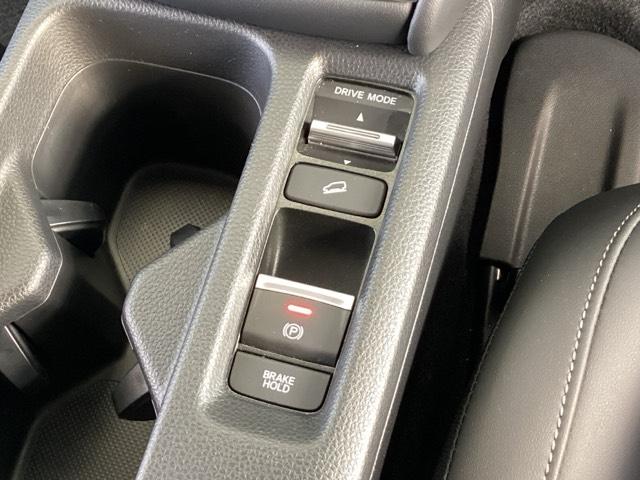 ヴェゼル ｅ：ＨＥＶＺ　純正メモリーナビ　ドラレコ　全周囲カメラ　地上デジタル　ＵＳＢ入力　ハンズフリーテールゲート　シートＨ　サイドエアＢ　サイドカメラ　パークセンサー　リヤカメラ　点検記録簿　ＬＥＤヘットライト　ＥＳＣ（39枚目）