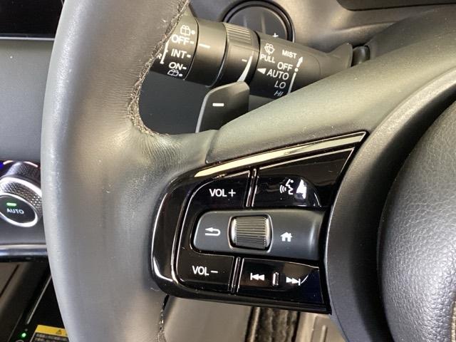 ヴェゼル ｅ：ＨＥＶＺ　純正メモリーナビ　ドラレコ　全周囲カメラ　地上デジタル　ＵＳＢ入力　ハンズフリーテールゲート　シートＨ　サイドエアＢ　サイドカメラ　パークセンサー　リヤカメラ　点検記録簿　ＬＥＤヘットライト　ＥＳＣ（41枚目）