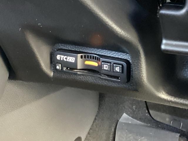 ヴェゼル ｅ：ＨＥＶＺ　純正メモリーナビ　ドラレコ　全周囲カメラ　地上デジタル　ＵＳＢ入力　ハンズフリーテールゲート　シートＨ　サイドエアＢ　サイドカメラ　パークセンサー　リヤカメラ　点検記録簿　ＬＥＤヘットライト　ＥＳＣ（46枚目）