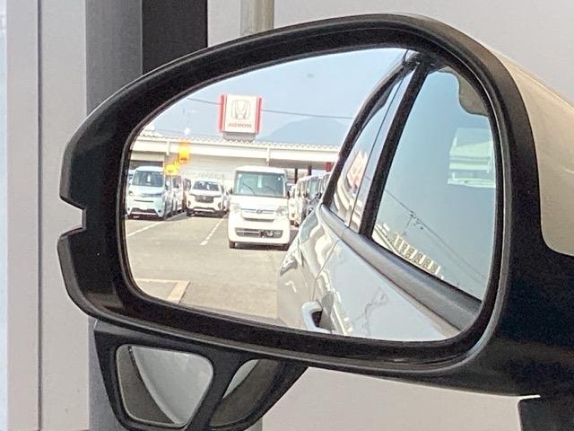 �u���C���h�X�|�b�g�C���t�H���[�V�����͑��s���A�΂ߌ��Ɏԗ������m����ƁA�h�A�~���[��̃}�[�N��_�����Ă��m�点���܂�